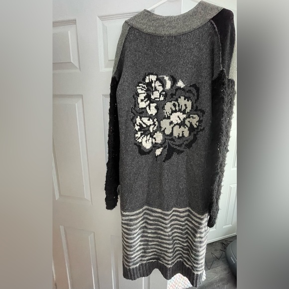 Free People “Bonsai Boy” Flower Stripe Duster/Cardigan; M - Picture 3 of 5